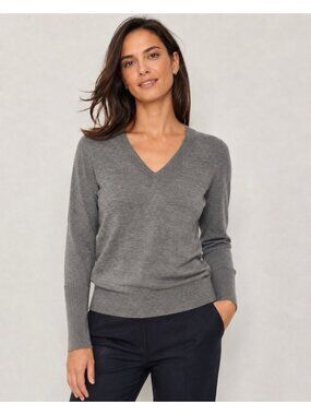 J Crew 100% Merino Wool XXS Long Sleeve Top Light Weight V-neck Sweater Luxury